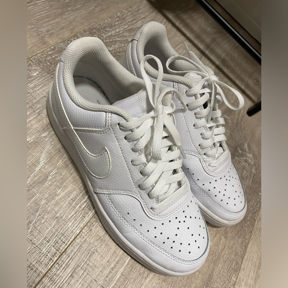 White Nike Air Force Ones, Very Good Condition only worn once